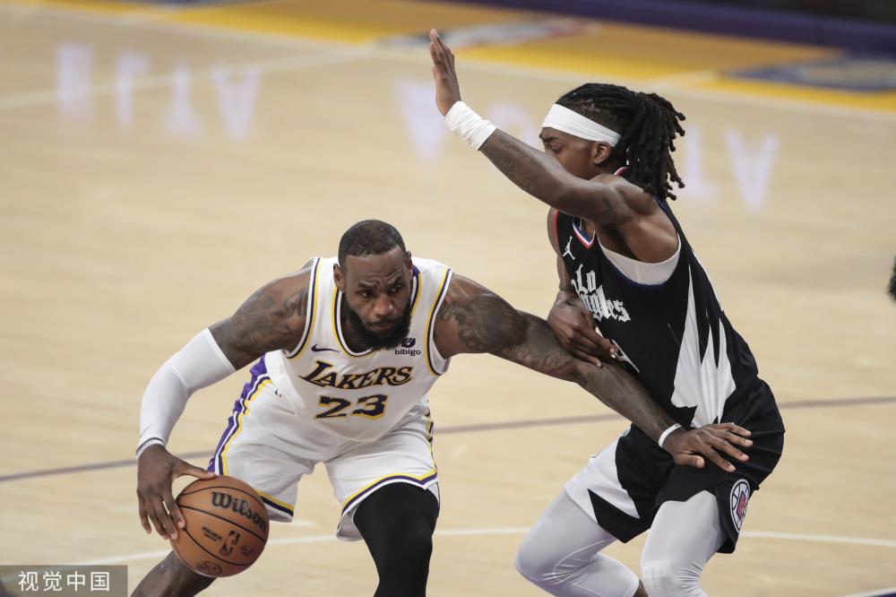 他在赛场上 他在赛场上